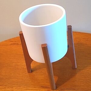 Ceramic Planter and Stand